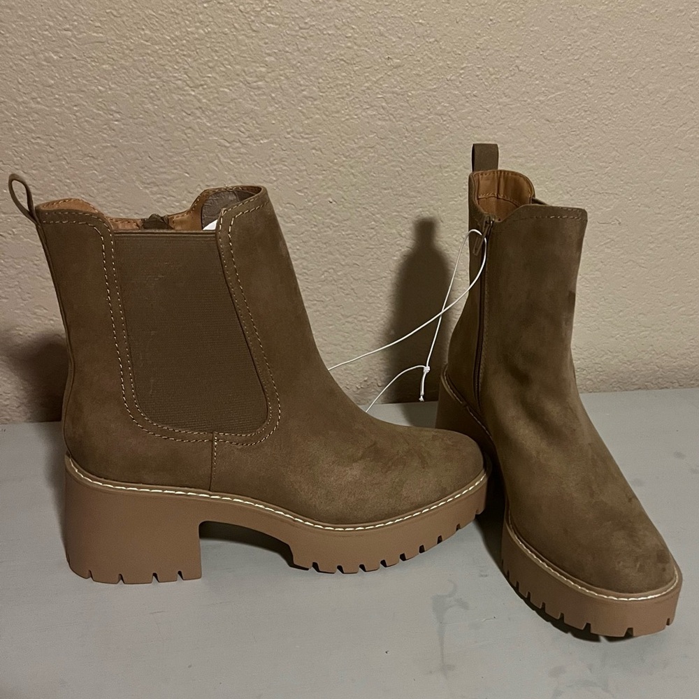 Tan chunky heel boots brand new with tags